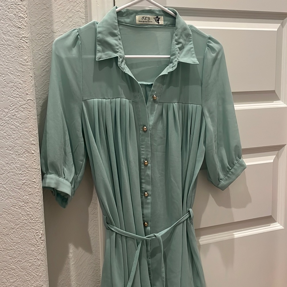 Tunic pleated top sage green